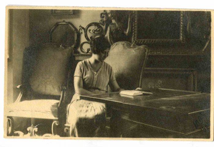 Anonymous - The Old Days Photo - Vintage Photograph 