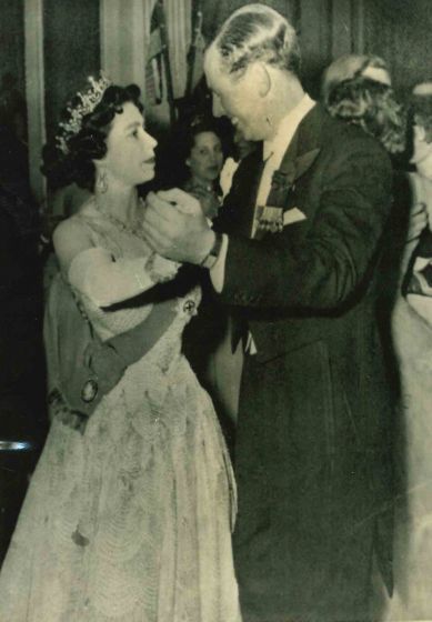 Queen Elizabeth II - Vintage Photograph 