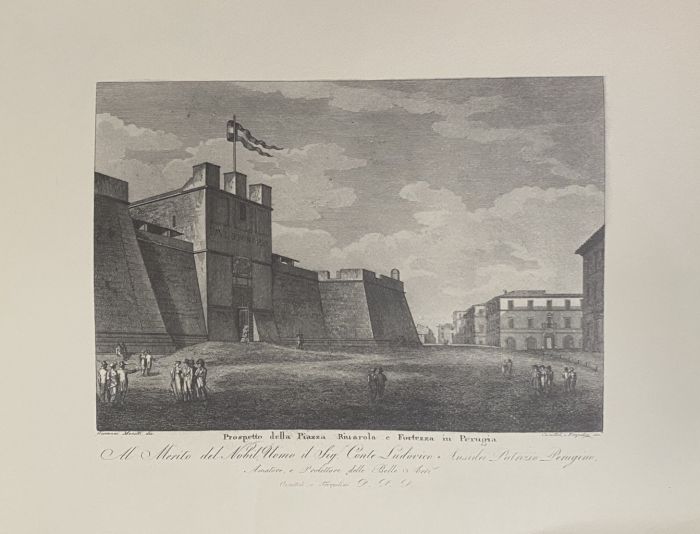 Prospetto della Piazza Riuarola e Fortezza in Perugia is an original drawing in etching technique on paper, realized by Giovanni Monotti and by engravers Carattoli and Frezzolini.
