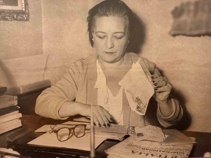 Women Working -Women's Rights  Photos 