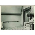 White House on wheels - American Vintage Photograph