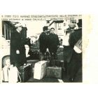 Italian Workers in Border - Historical Photos   