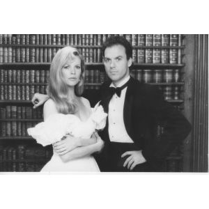 Kim Basinger and Michael Keaton on the set of 