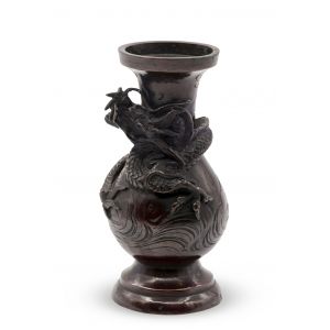 Bronze Vase with Dragon 