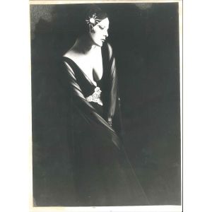 Fashionable Virna Lisi by Willy Rizzo - Photograph
