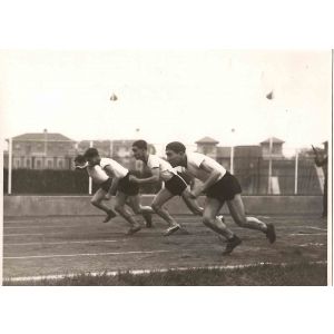 Runners in Competition