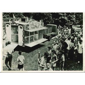 Traveling Zoo - American Vintage Photograph