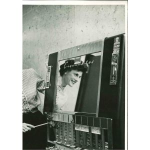 Merchandising - American Vintage Photograph