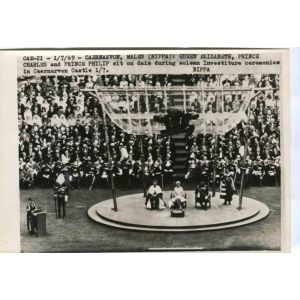 Queen Elizabeth II - Vintage Photograph 