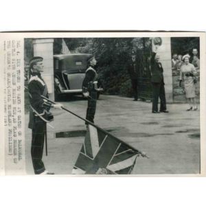 Queen Elizabeth II - Vintage Photograph 