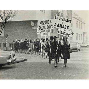 Women Manifestation - Vintage b/w Photo   