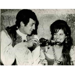 Jean-Paul Belmondo and Claudia Cardinale