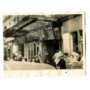 War in Algeria -  -Urban Life - Historical Photo 