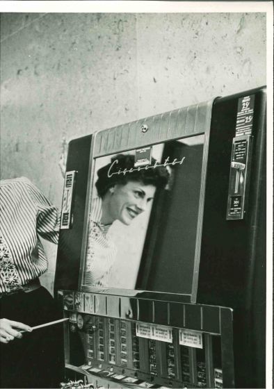Merchandising - American Vintage Photograph