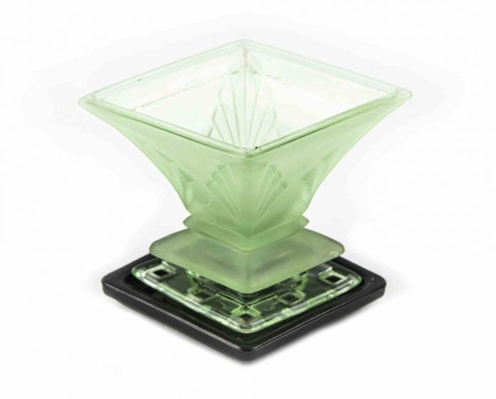 Satin Art Glass Centerpiece