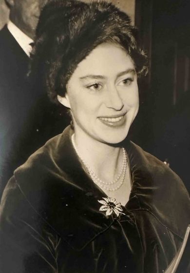 Historical Photo - Queen Elizabeth - Vintage Photograph 