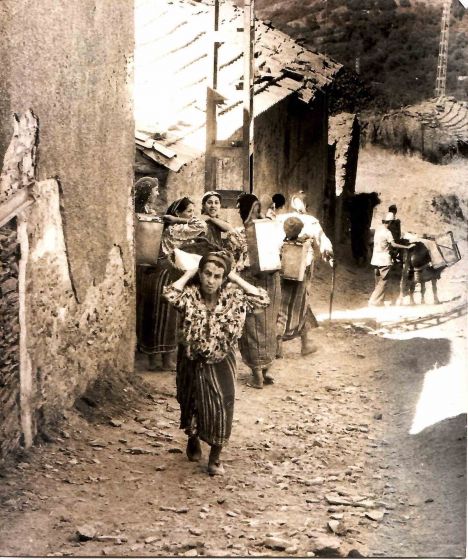 Anonymous - Kabili Women, Algeria - Original Photographs