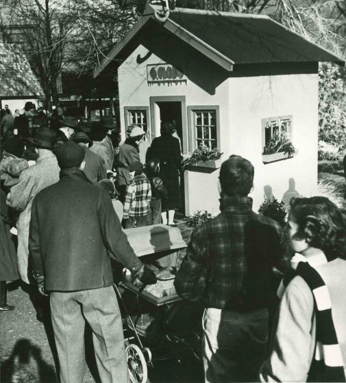 Christmas in Ridgewood- Vintage Photograph 