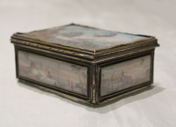 Aérostat Réveillon Box by Anonymous - Decorative Object