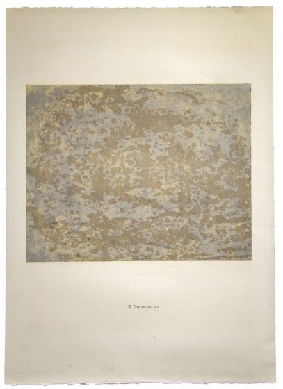 Traces au sol is an original lithograph on watermarked paper "Arc". Abstract composition by the French artist Jean Dubuffet. From the album of "Spectacle" (1953-1959). In excellent conditions.

