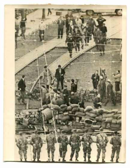 War in Algeria - Historical Photo 
