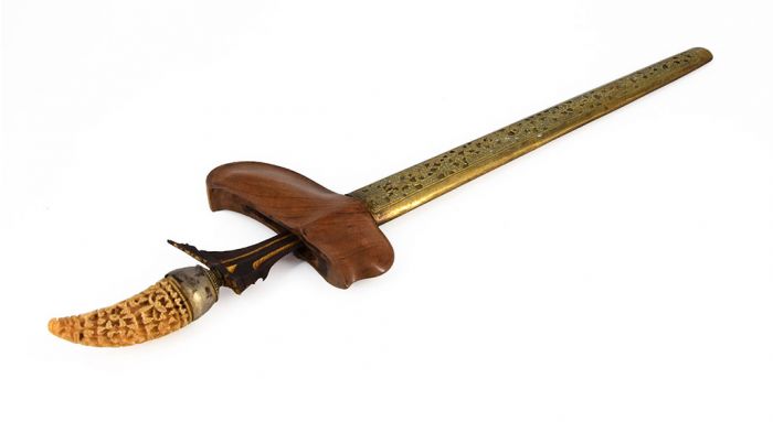Indonesian Kris with sheath.