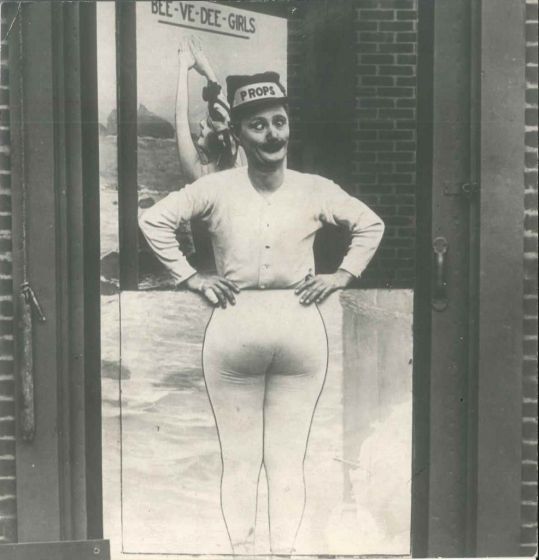 Amusing Sketch - Original Vintage Photo of Larry Langdon