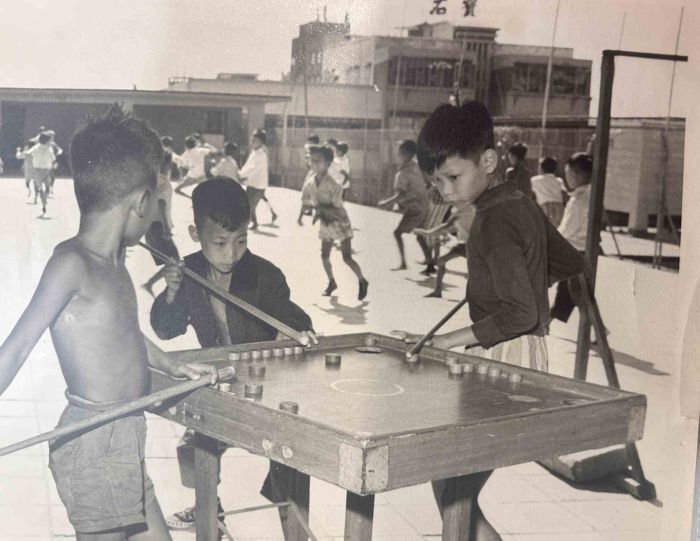 The Old Days Photo - Children in Hong Kong - Vintage Photo 