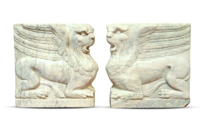 Pair of Bas-Reliefs in Turkish Marble - Decorative Objects