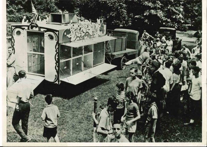 Traveling Zoo - American Vintage Photograph