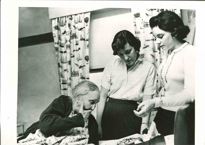 Girls at U.S. College - American Vintage Photograph