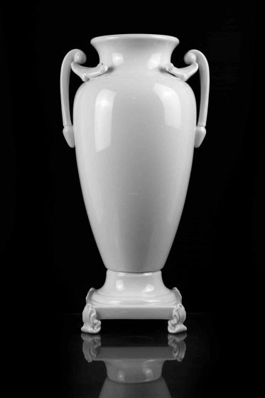 White Porcelain Amphora - Design
