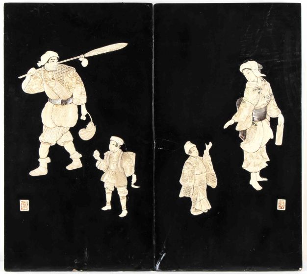 A Pair of Lacquered and Inlaid Wooden Panels - Japan Late 19th Century