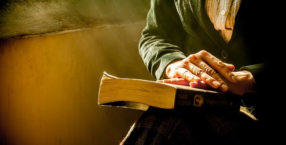 Les Cent Une: A History Of Women, Books and Rights